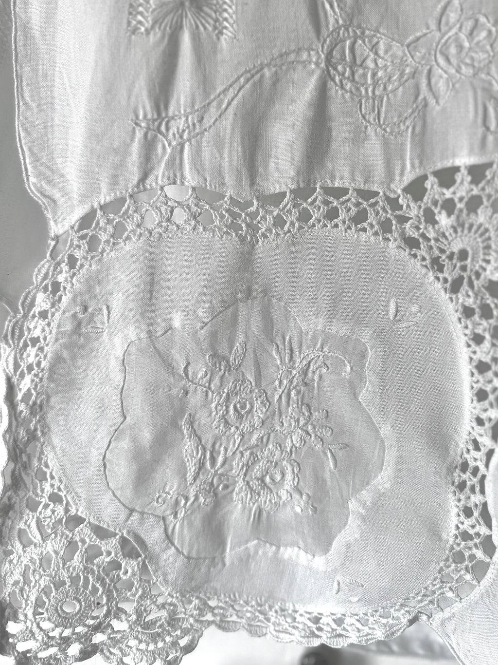 Blouse GRANNY - blanche brodée