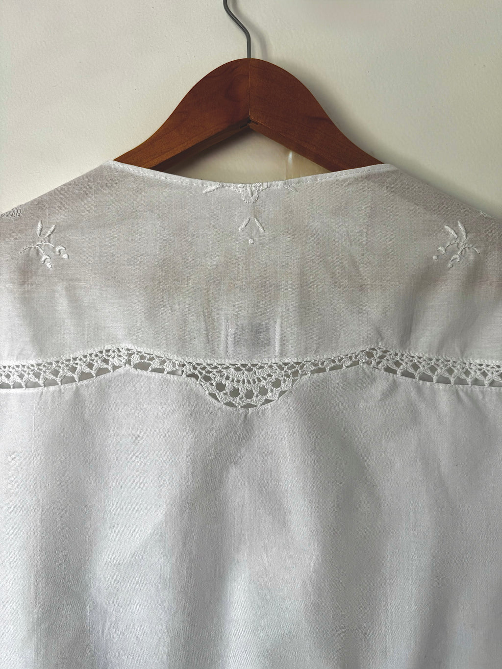 Blouse GRANNY - blanche brodée